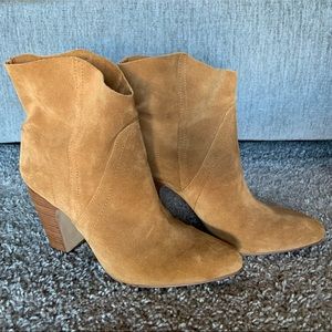 Vince Camuto - Creestal Booties - 8.5